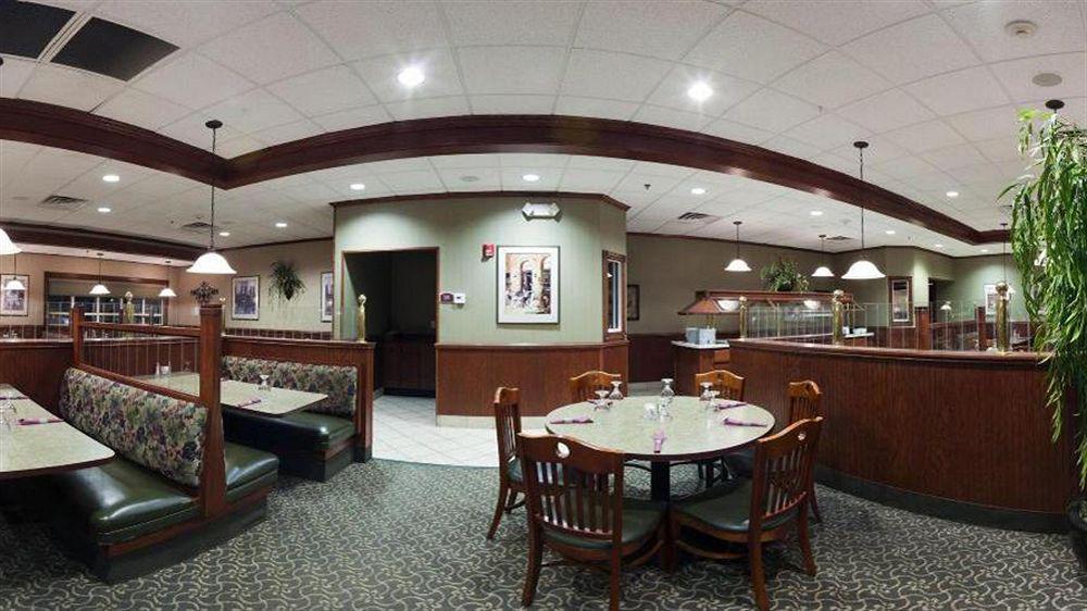Holiday Inn Conference Center Marshfield, An Ihg Hotel Dış mekan fotoğraf