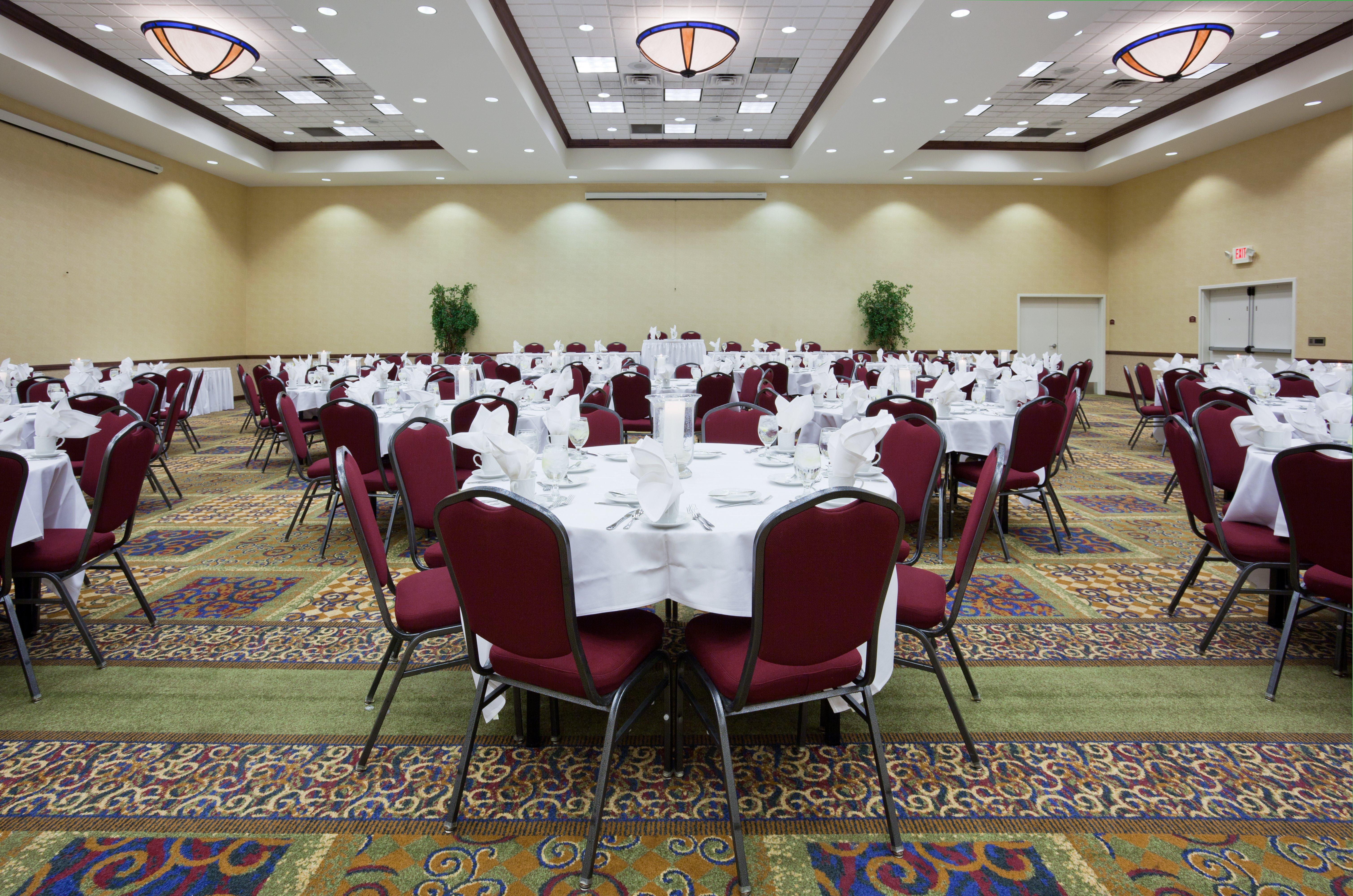 Holiday Inn Conference Center Marshfield, An Ihg Hotel Dış mekan fotoğraf