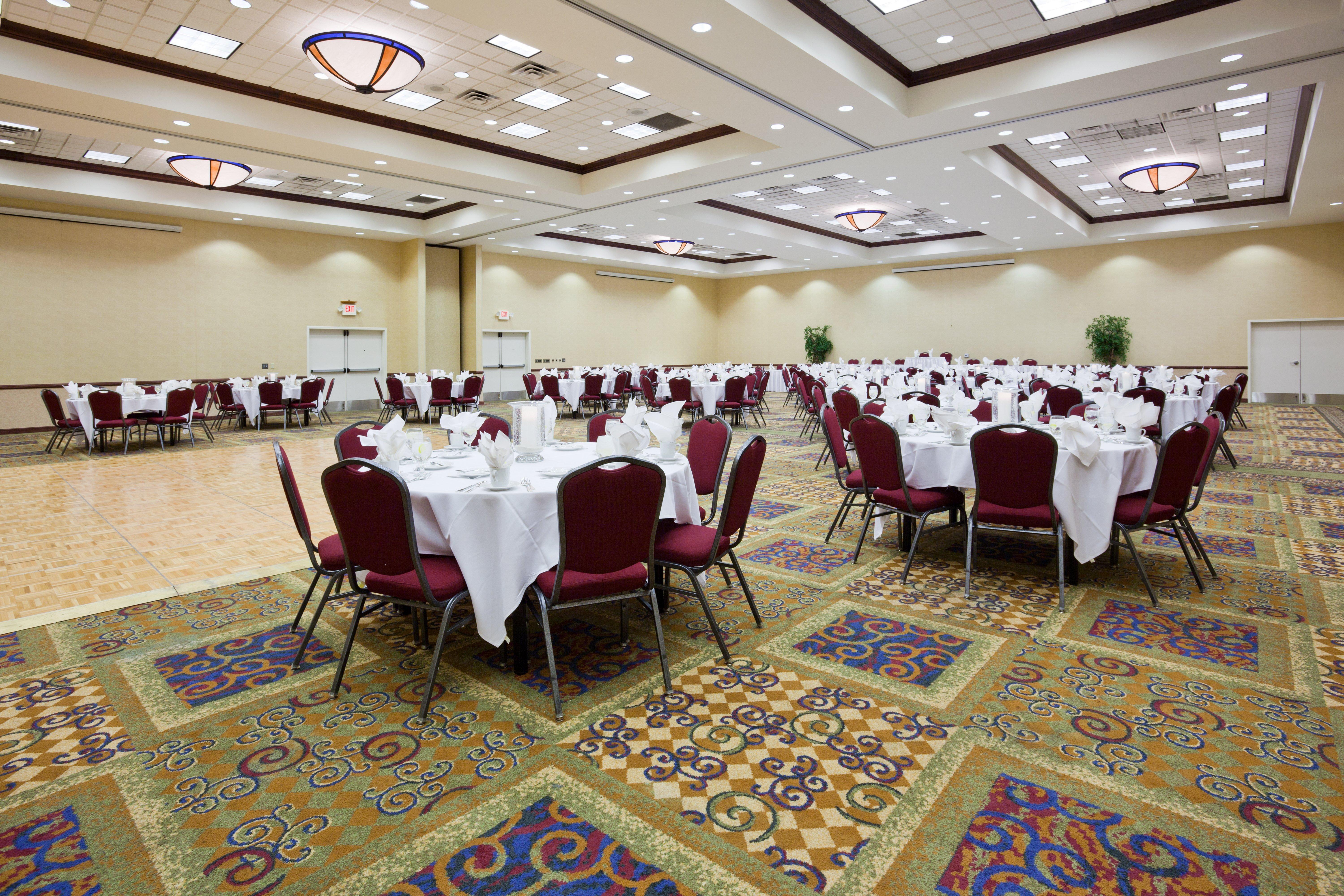 Holiday Inn Conference Center Marshfield, An Ihg Hotel Dış mekan fotoğraf