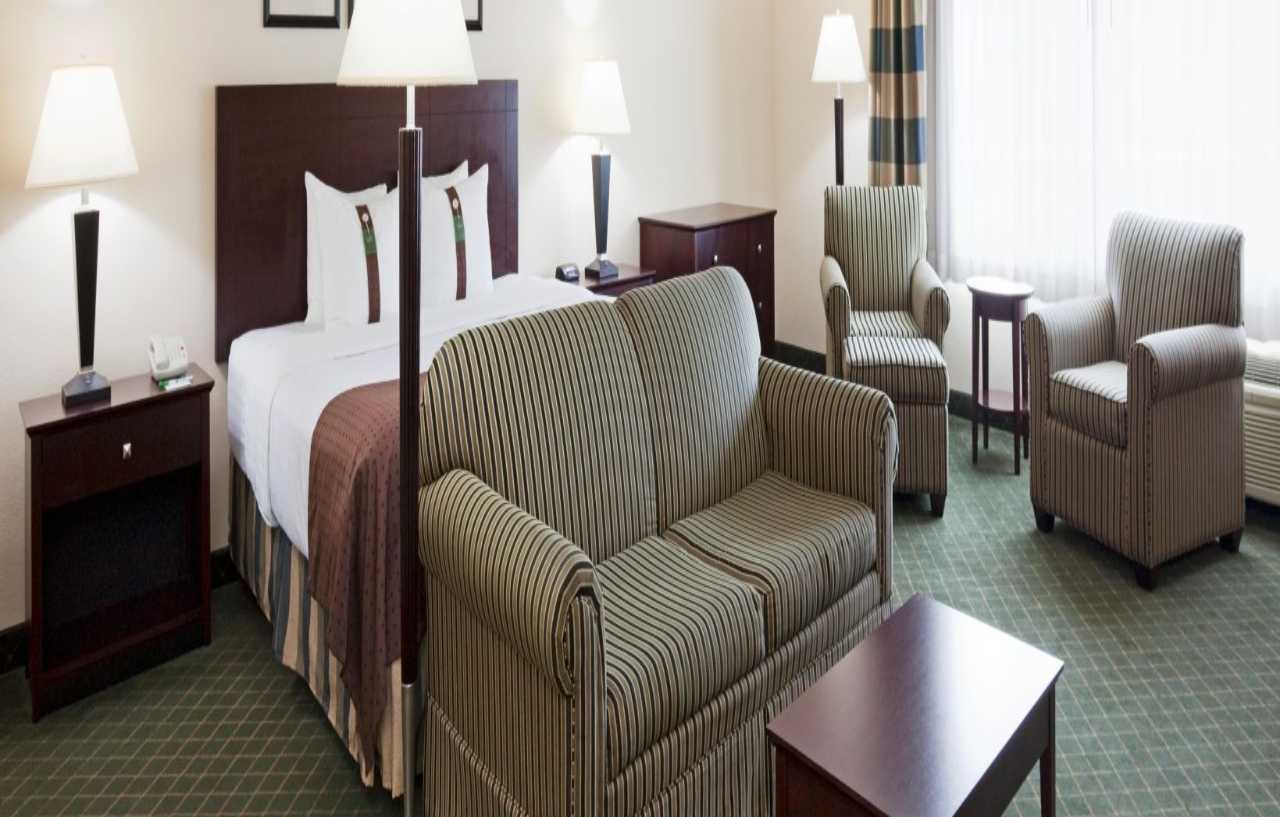 Holiday Inn Conference Center Marshfield, An Ihg Hotel Dış mekan fotoğraf